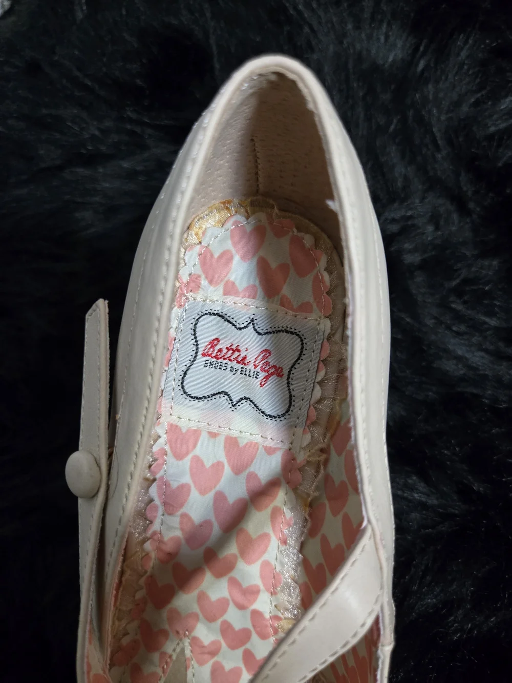 Bettie Page Pale Pink Mary Jane Flats with Heart-Print Insole NWOT